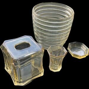 Excellent condition! Rare Vintage MCM Complete Veratex Clear Lucite Bathroom Set